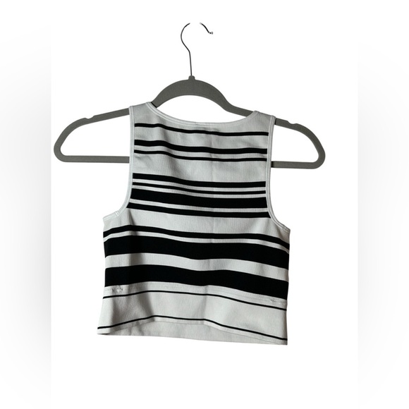 PINK Victoria’s Secret Striped Ribbed Crop Bralette Top Built-In Padding Size M - Picture 4 of 6